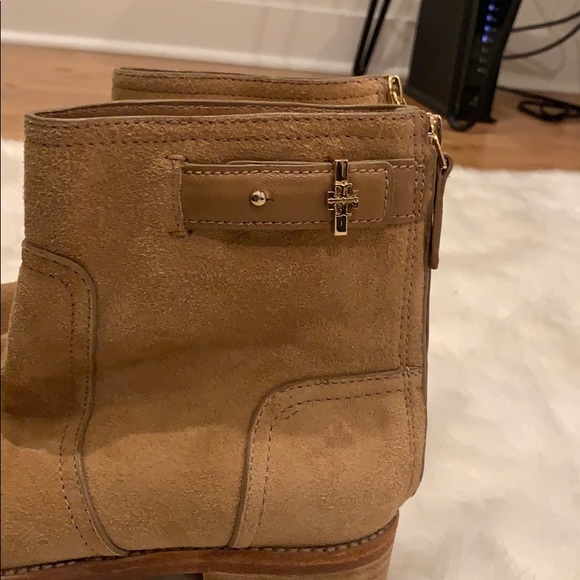 Authentic Tory Burch Chelsea Boots - Picture 2 of 4